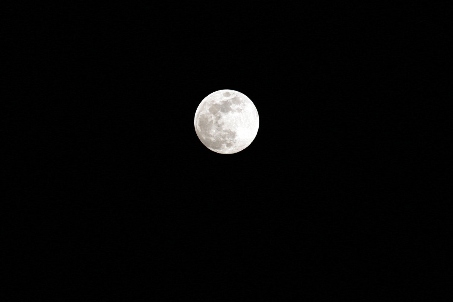 high resolution moon photography